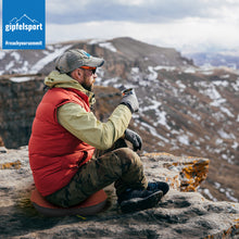 Campingkissen mit Bezug, Reise Kissen zum Aufblasen, orange | Idealer Begleiter | Unser vielseitiges Reisekissen ist die perfekte Begleitung für deine Outdoor Abenteuer - verwende es als komfortables Kopfkissen für eine erholsame Nachtruhe oder als praktisches Sitzkissen für erholsame Pausen unterwegs! Lade das Bild in den Galerie-Viewer, Campingkissen mit Bezug, Reise Kissen zum Aufblasen, orange | Idealer Begleiter | Unser vielseitiges Reisekissen ist die perfekte Begleitung für deine Outdoor Abenteuer - verwende es als komfortables Kopfkissen für eine erholsame Nachtruhe oder als praktisches Sitzkissen für erholsame Pausen unterwegs!