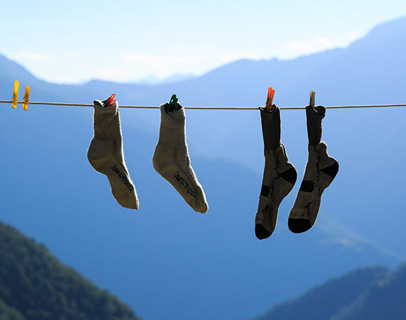 Wandersocken richtig waschen - Die richtige Pflege für deine Socken